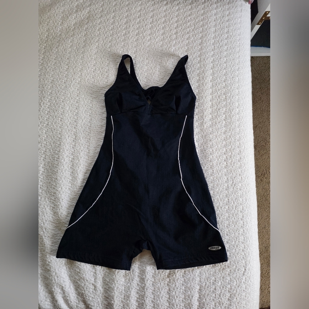 One Piece Workout Jumper - Picture 4 of 7